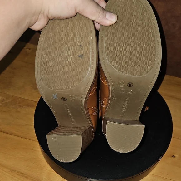 Liz Claiborne Brown Heeled Boots - Picture 4 of 5